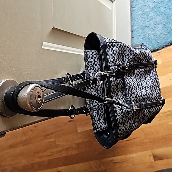 COPY - Genuine ÇOACH Vintage Hobo Bucket Purse - The Real Deal! This was a Sign… - Picture 11 of 11